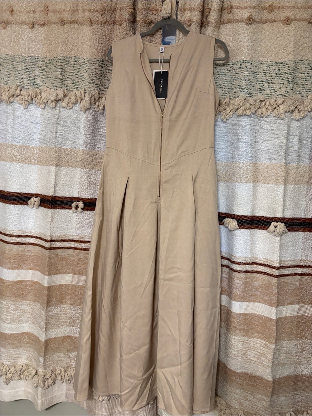 Uoozee Sleeveless Beige Maxi Dress with Front Zip and pockets NBW